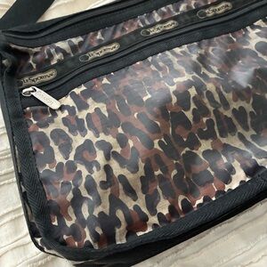 LeSportsac Cheetah Print purse. Messenger bag style. VGUC Medium size